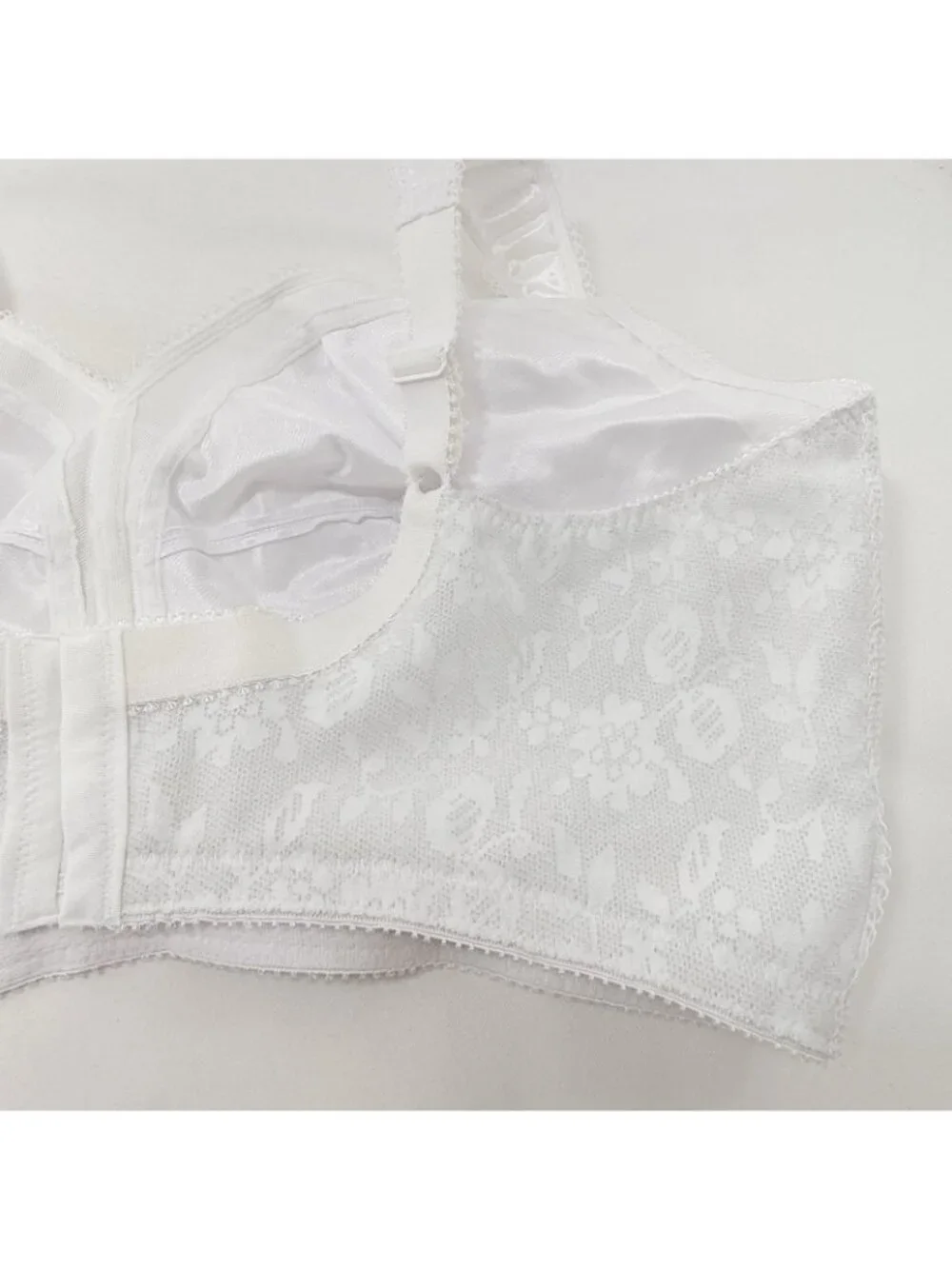 Playtex Tshirt Bra Size 42DDD Comfort Wireless Flower Soft Support Full Figure